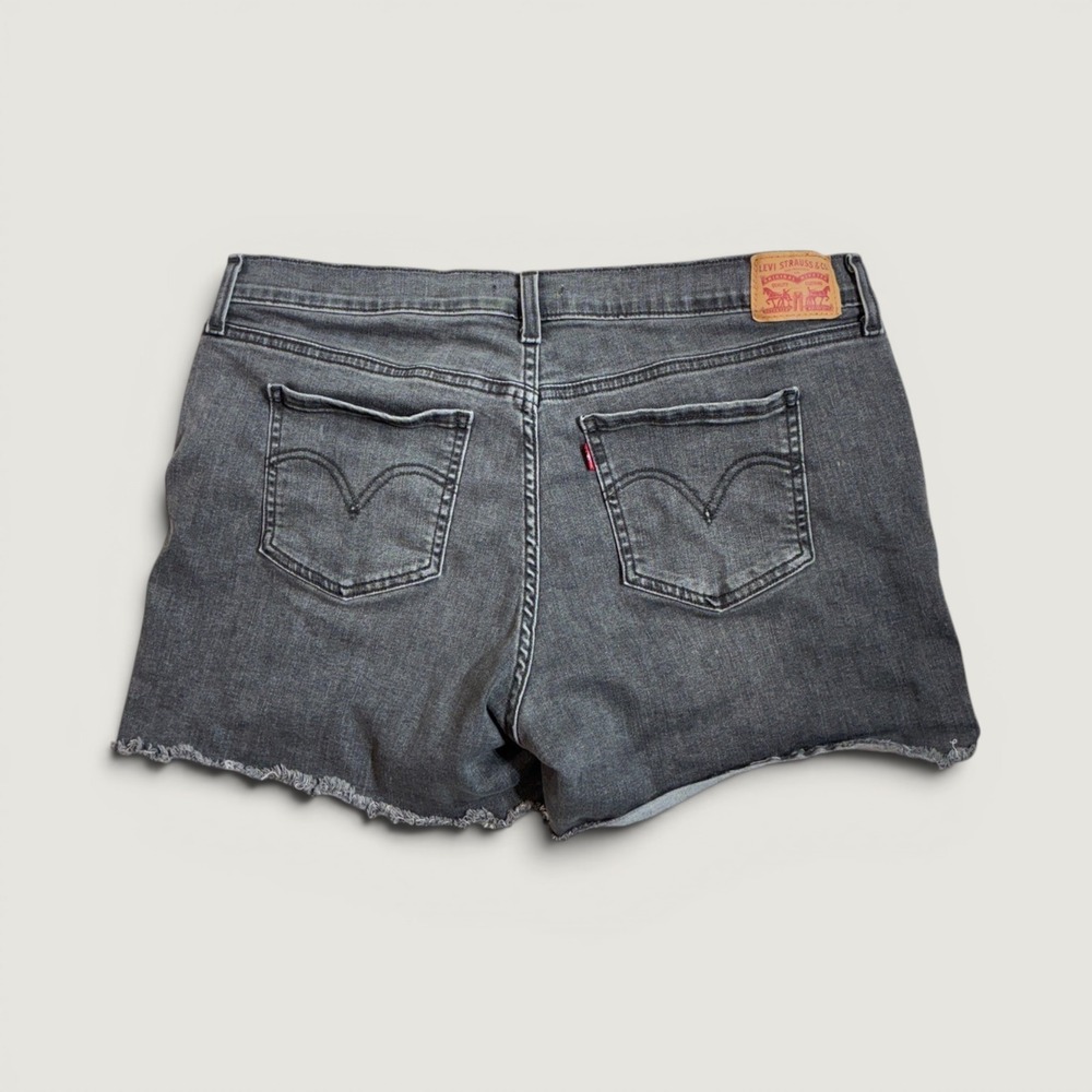 Levi's Mid Length Shorts Womens 34 Gray Denim Raw Hem Cutoff 29965-0149 - Picture 1 of 8